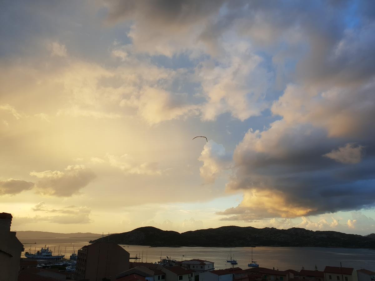 Villa Sprafundu La Maddalena  Bagian luar foto